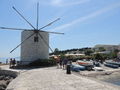 ...na konci pláže Garitsa - Anemomylos windmill. Odtud už směřuji k centrále green buses a čekám na bus do Liapades