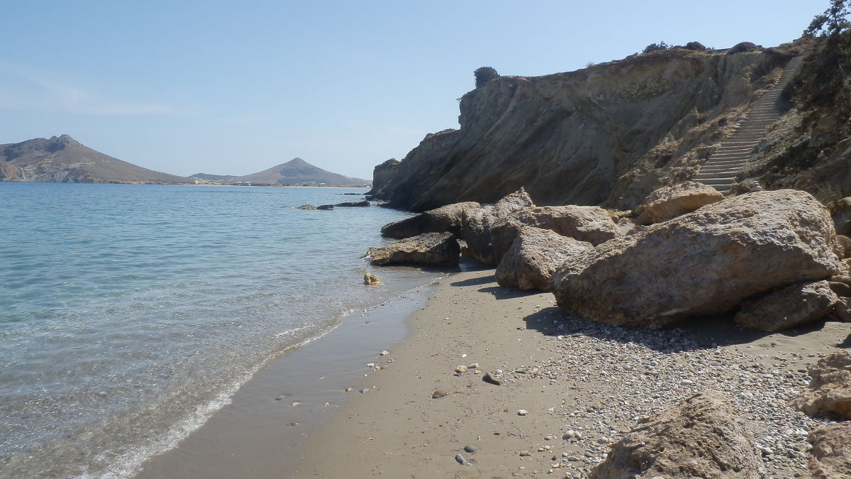 Odpoledne se vracíme na pláž  Kantouna, kde nás čekalo nepříjemné překvapení