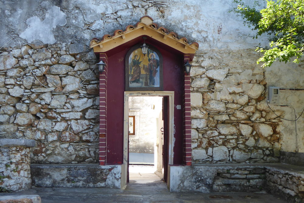 Další den jsme věnovali klášterům. Jako první nás zve dál klášter Evangelistria.