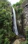 Trachoni (Livaditis) - okouzlující scenérie vodopádu uprostřed lesa Lepida. S výškou 60 metrů se řadí k nejvyšším v Řecku.