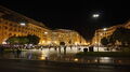 Noc trávíme v Thessaloniky, neoficiální novodobé metropoli řecké Makedonie. Nasvícené Aristetolovo náměstí se svými luxusními hotely.
